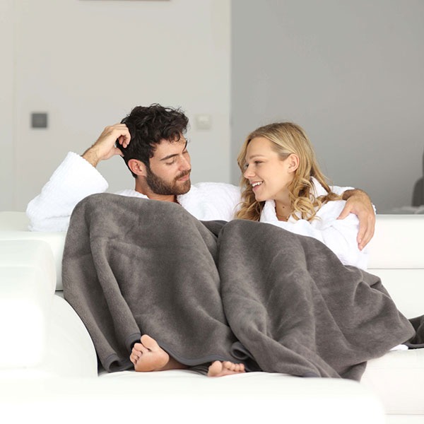 Comfy fleece blanket sale